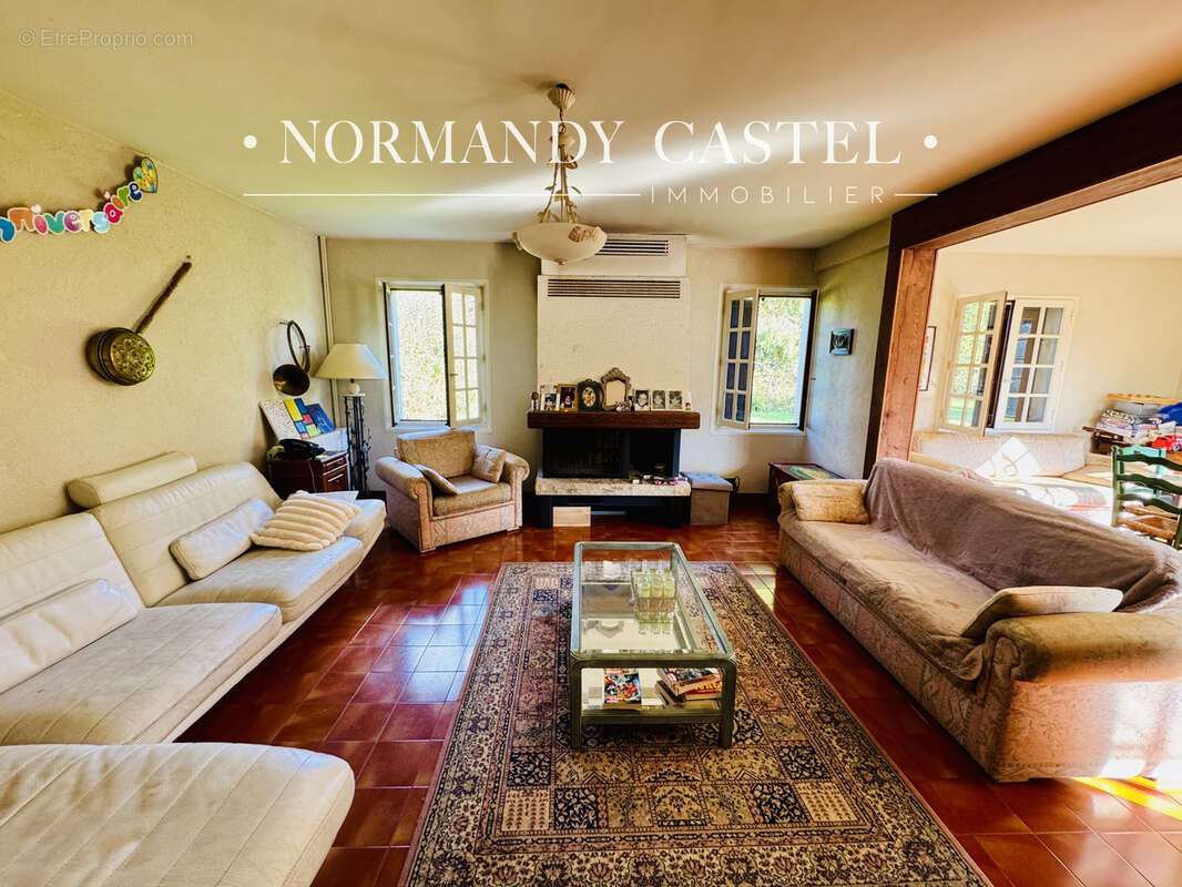 Maison à SAINT-PHILBERT-DES-CHAMPS