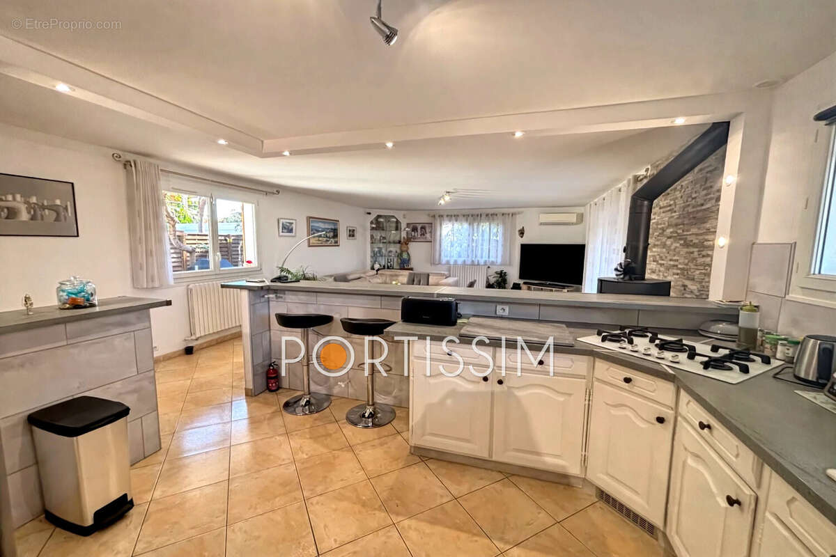 Maison à SAINT-LAURENT-DU-VAR