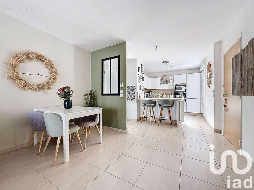 Photo 1 - Appartement à OZOIR-LA-FERRIERE