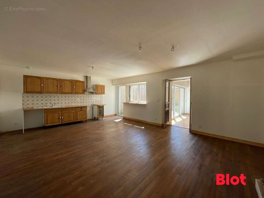 Maison à BAIN-DE-BRETAGNE