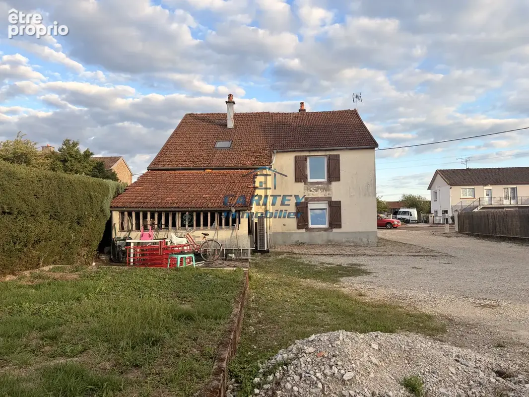 Maison 4 chambres sur 8 ares de terrain - FROIDECONCHE 70300 - photo 18
