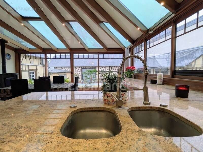 Maison de caractère avec piscine couverte – Deux habitations indépendantes – Thérines (Oise)-Proximité de Gerberoy - photo 3