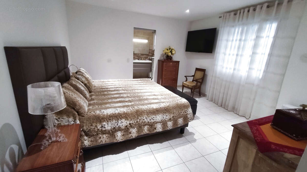 Maison à SAINT-MARTIN-DE-VALGALGUES