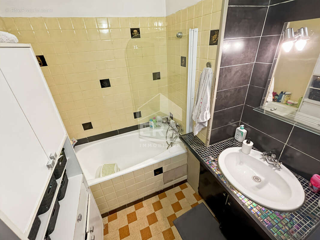 Appartement à MARSEILLE-15E