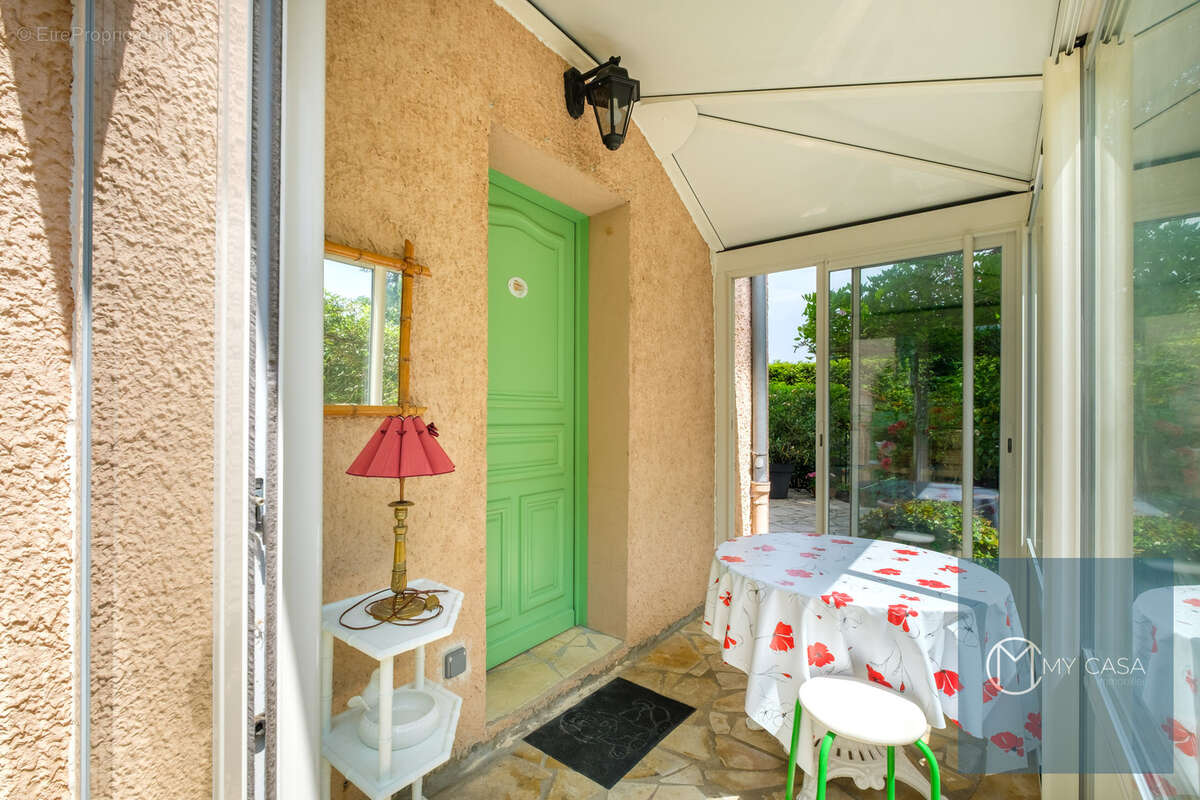 Maison à TASSIN-LA-DEMI-LUNE