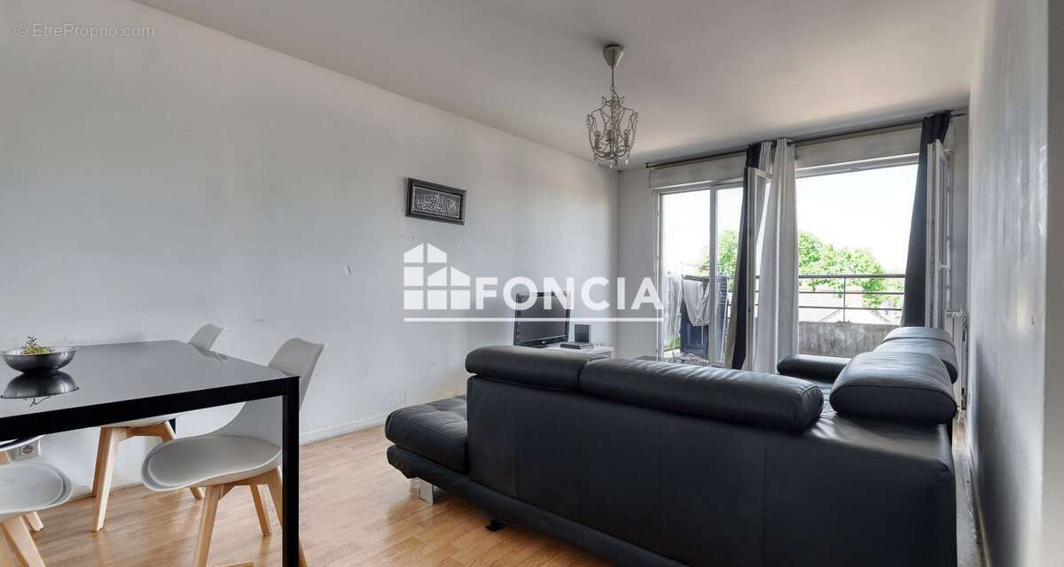 Appartement à EVRY