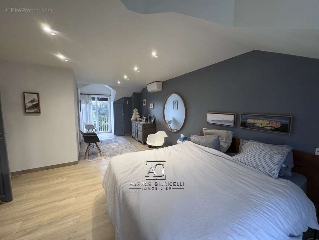 Maison à PRUNELLI-DI-FIUMORBO