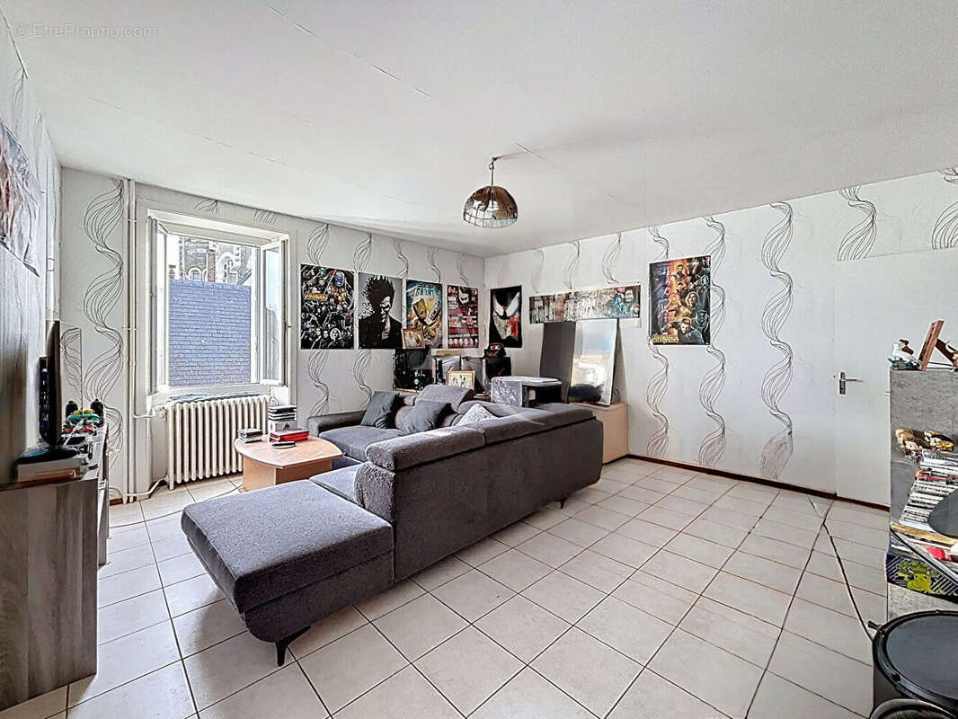 Maison à BRAIN-SUR-LONGUENEE