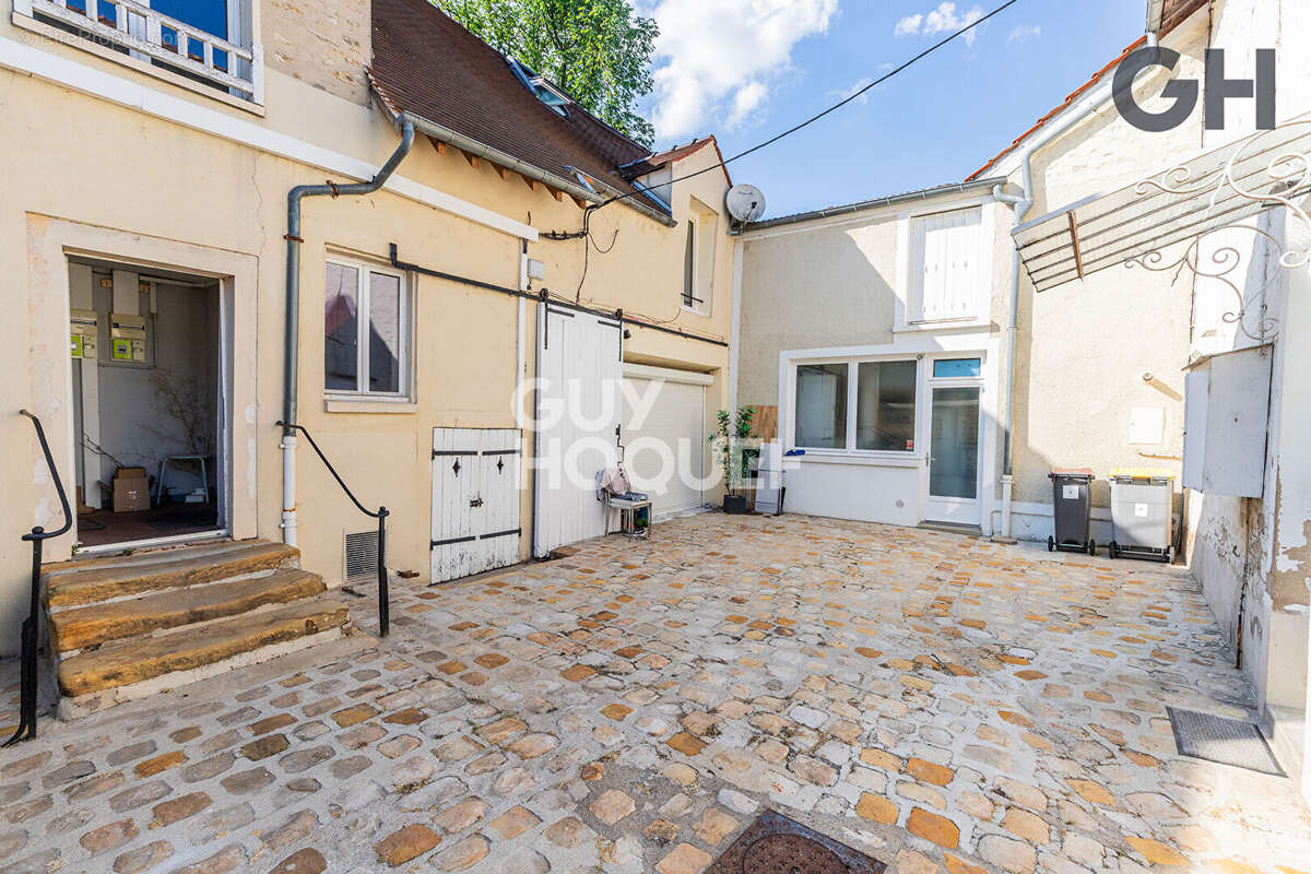 CHARMANT APPARTEMENT 1 pièce (34.49 m²) au coeur de Chartrettes ! - photo 3