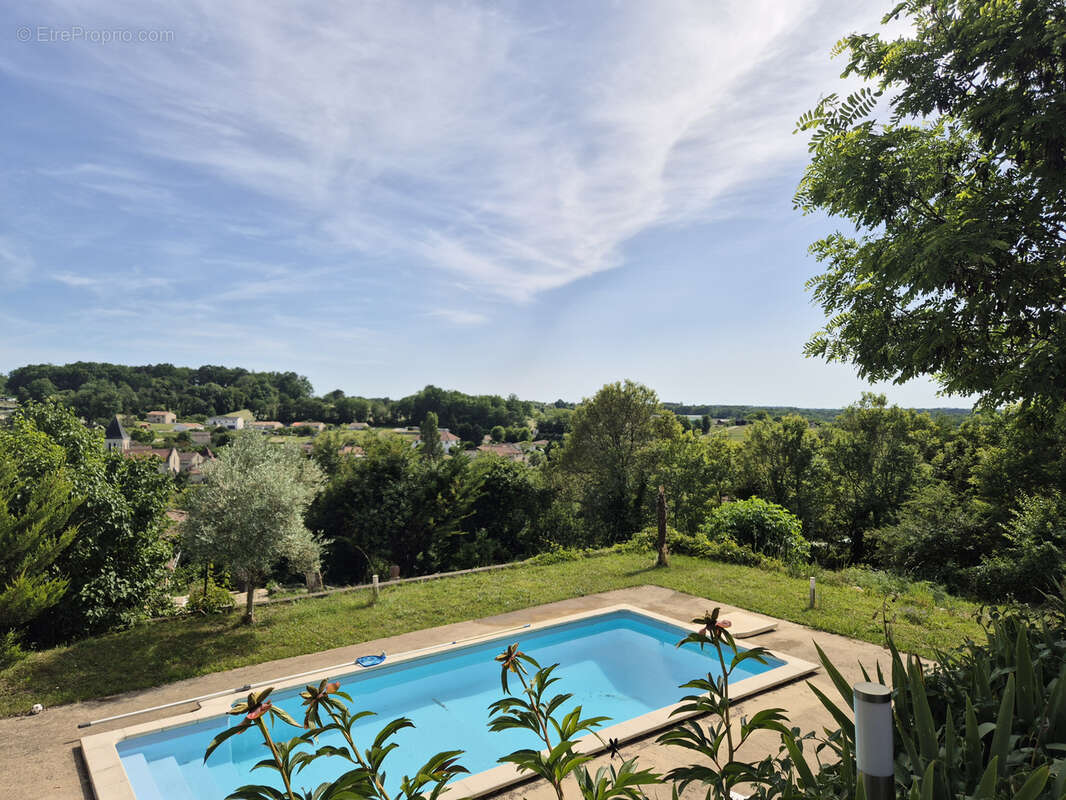 Maison à BIRAS