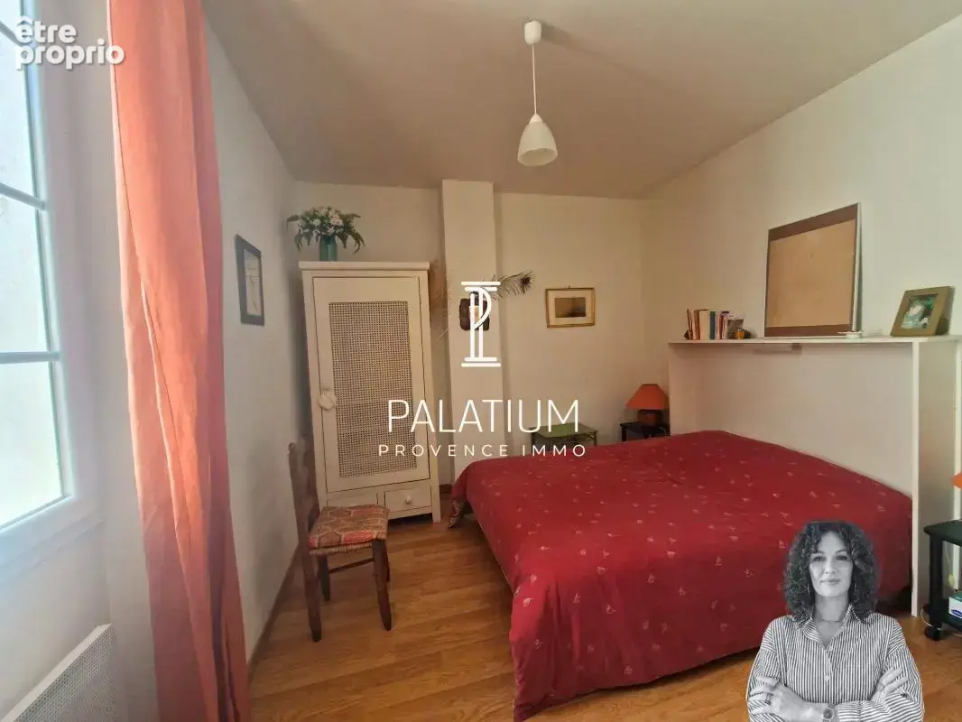 Maison de ville du XIXᵉ siècle avec extérieur intimiste – Centre-ville - photo 6