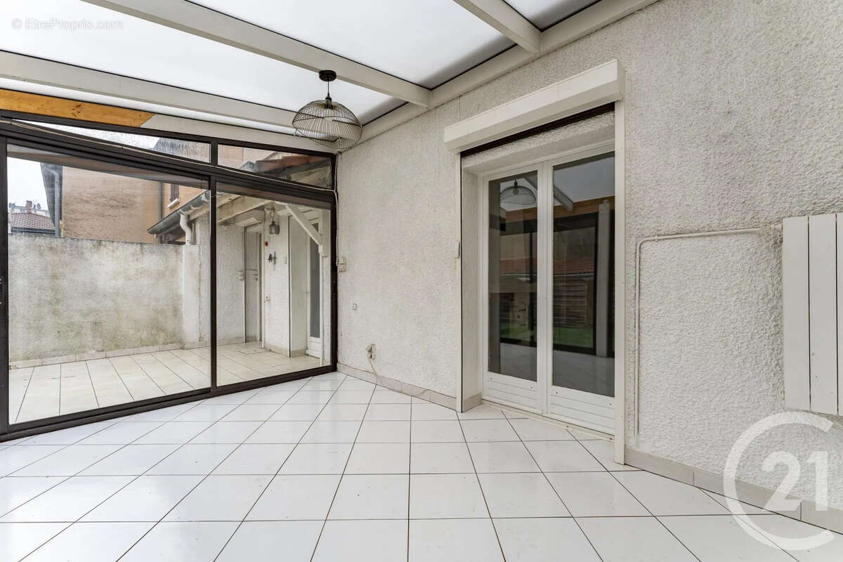 Maison à VILLEURBANNE