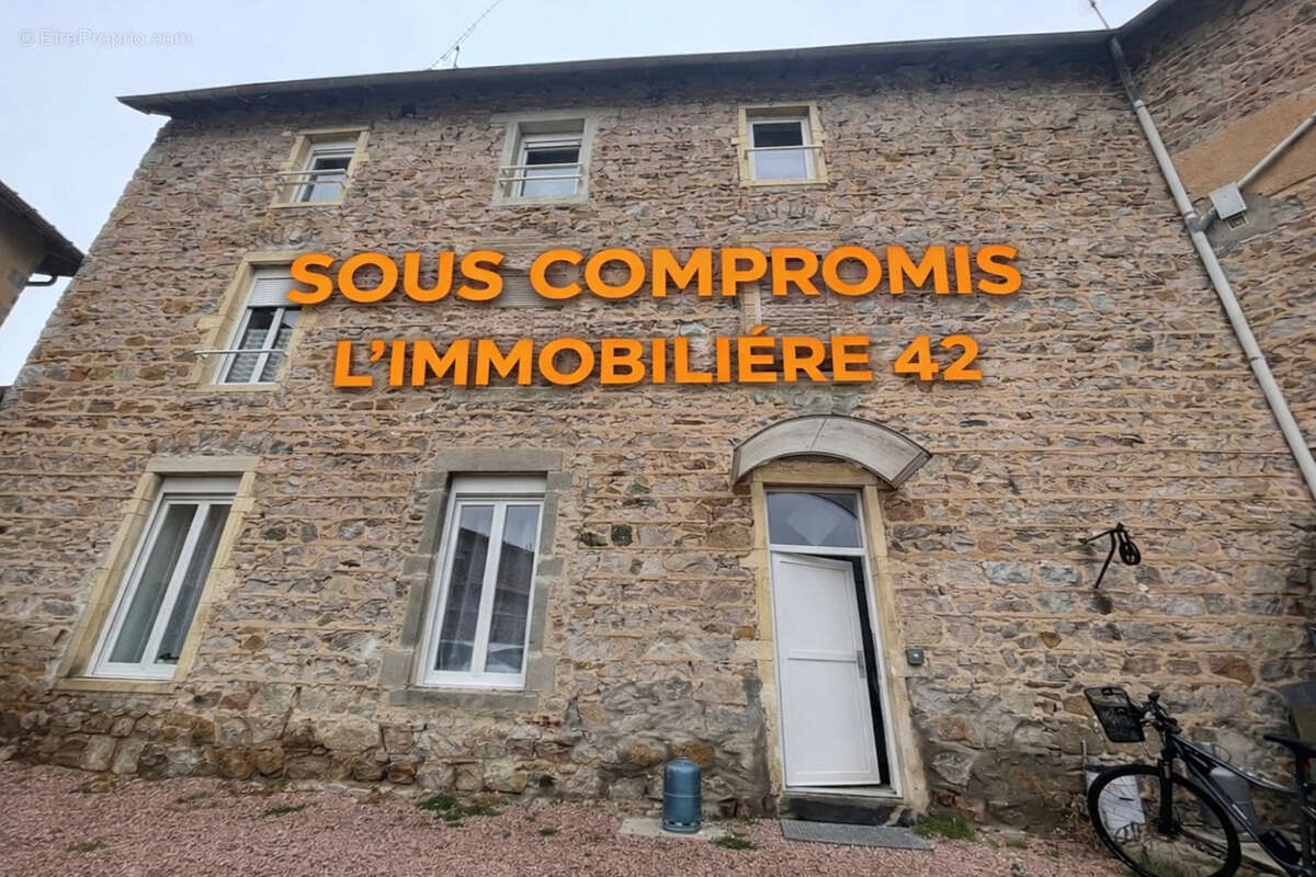 Appartement à SAINT-ROMAIN-LA-MOTTE