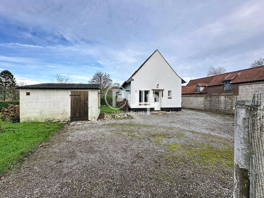 Maison à REGNAUVILLE