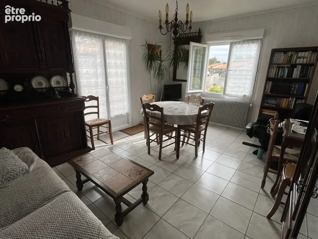 ref 113490 THOUARS proche Leclerc maison de plain pied type 3 avec garage - photo 7