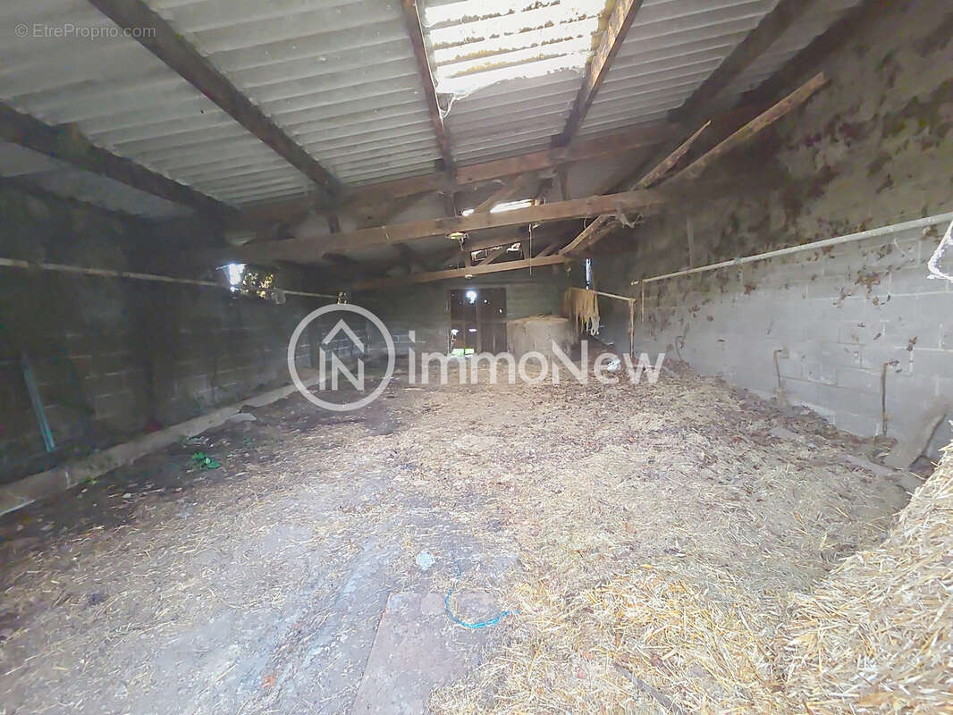 Maison  101m2  avec dépendances Isigny Le Buat - photo 11