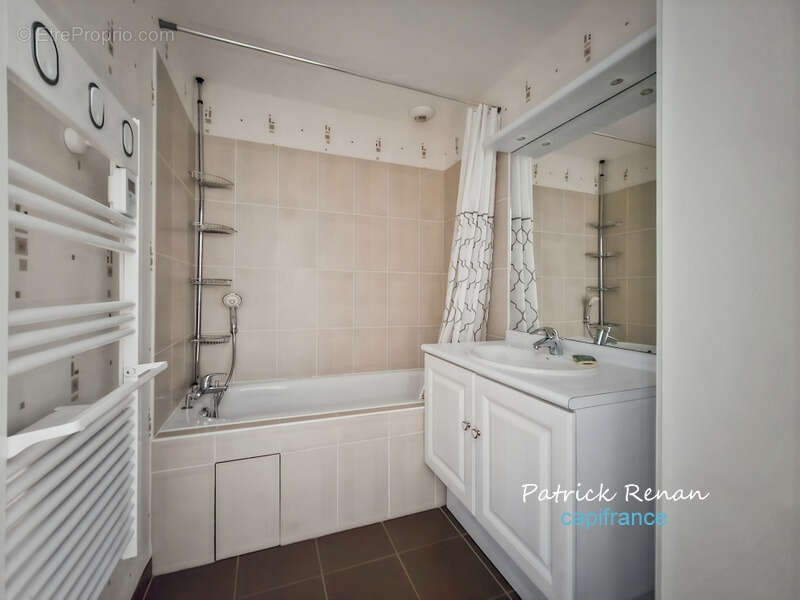 Maison à FONTENAY-LE-FLEURY