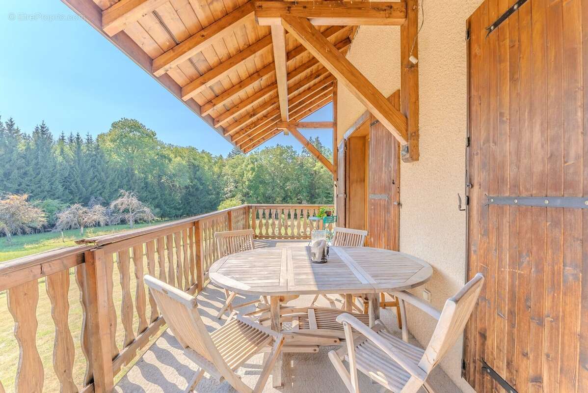 Maison 162 m² à Saint-Paul-En-Chablais  - photo 4