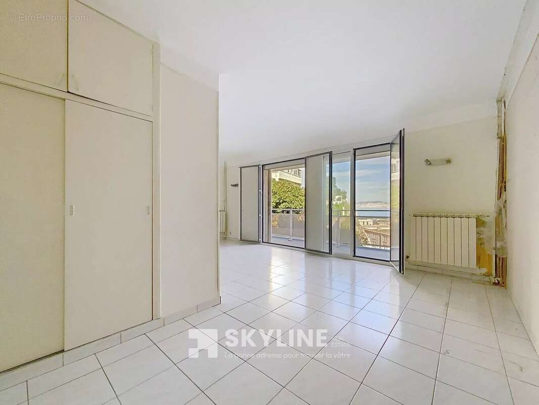 Appartement à MARSEILLE-7E