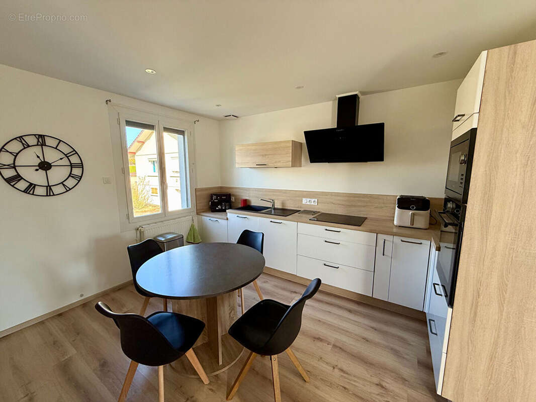 Maison à DOMPIERRE-SUR-BESBRE