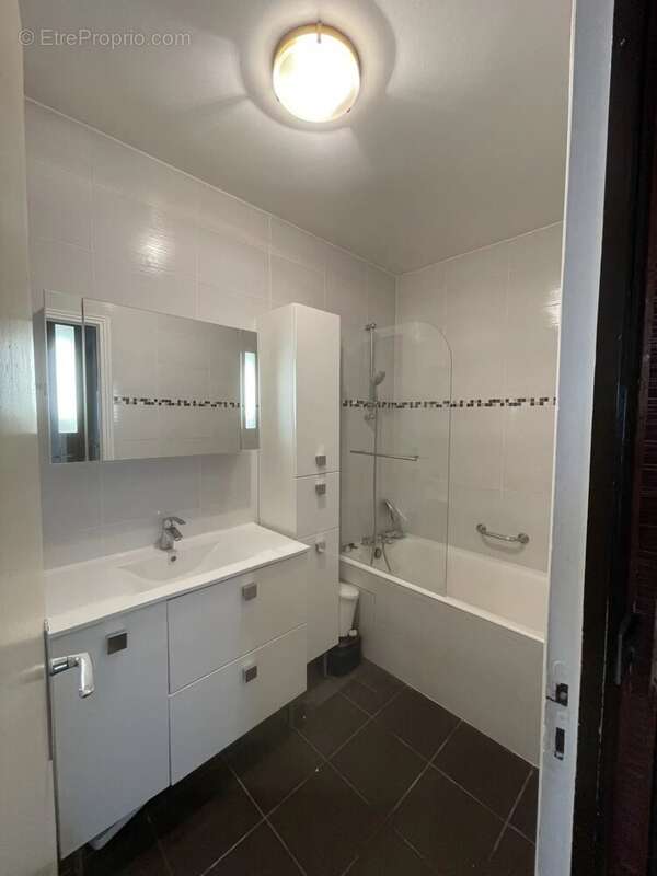 Appartement à PARIS-20E