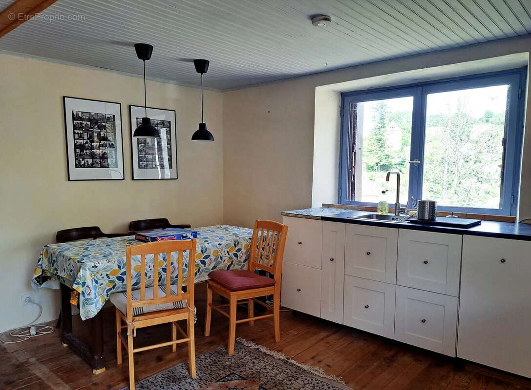 Maison à LAUZES