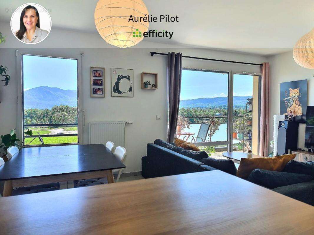 Appartement à POISY