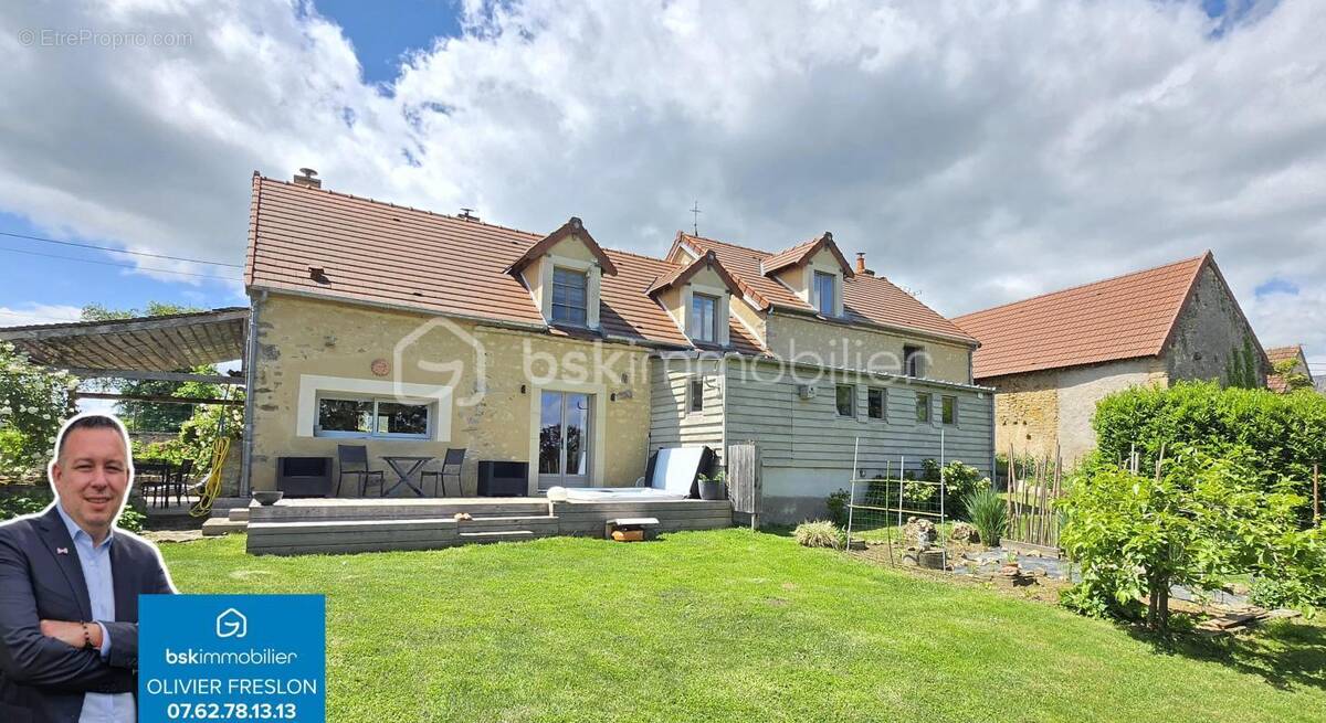 Maison à CRUX-LA-VILLE