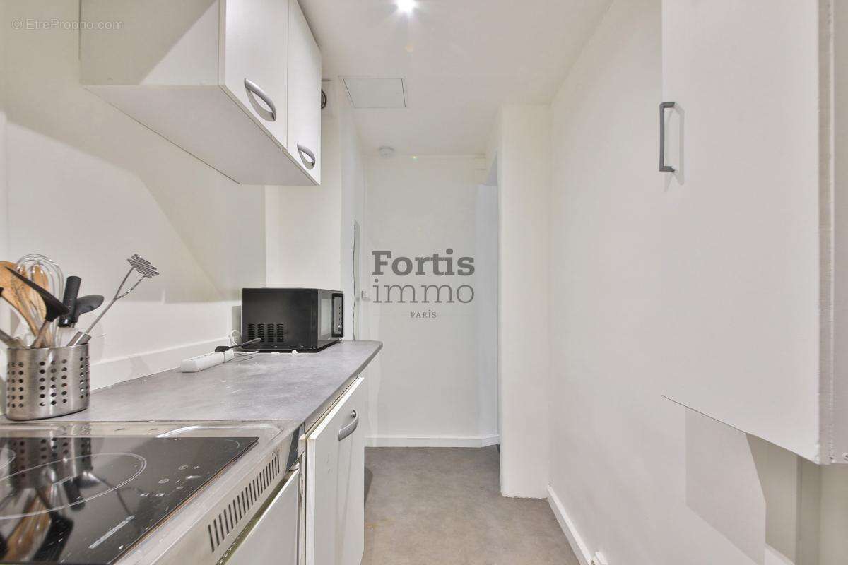 Appartement à PARIS-10E