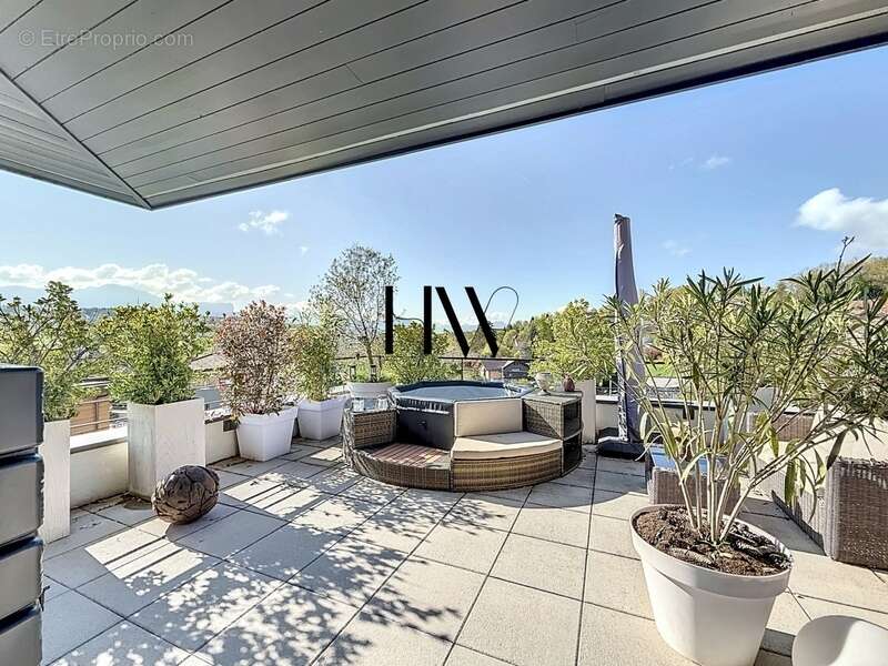 Appartement à ALLONZIER-LA-CAILLE