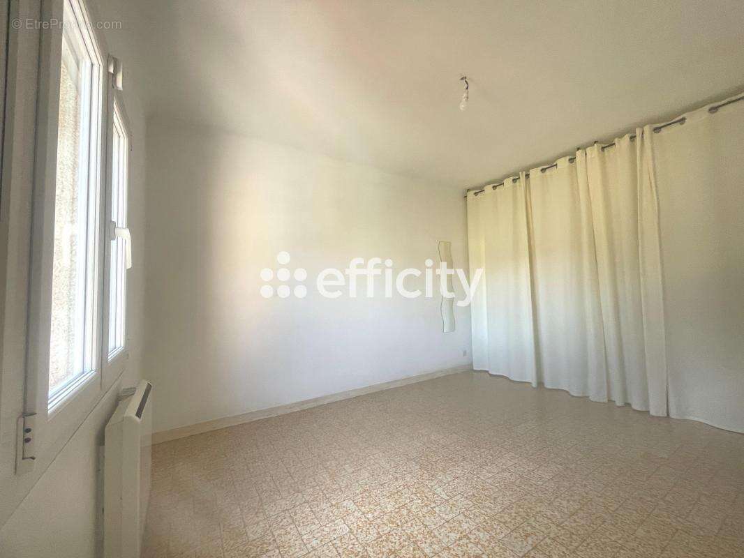 Maison 87 m² à Roquebrune-Sur-Argens  - photo 7