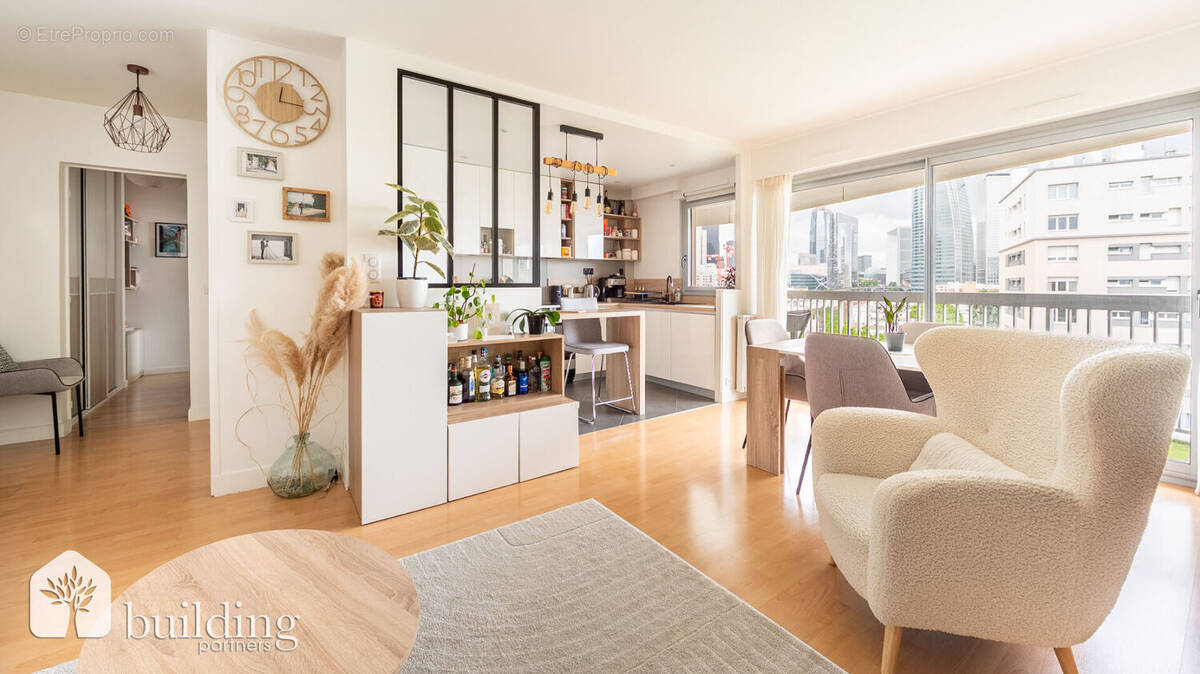 Appartement à COURBEVOIE