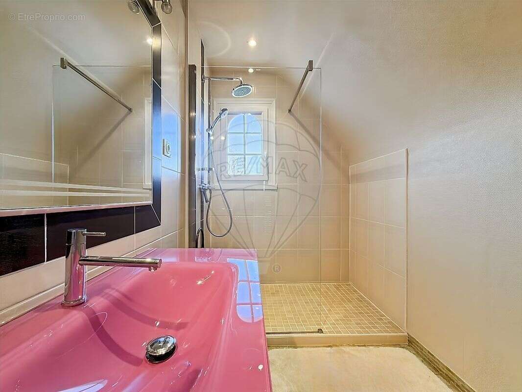 Maison à LA PLAINE-SUR-MER