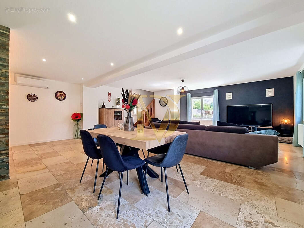 Maison 134 m² à Saint-Georges-Sur-Cher  - photo 4