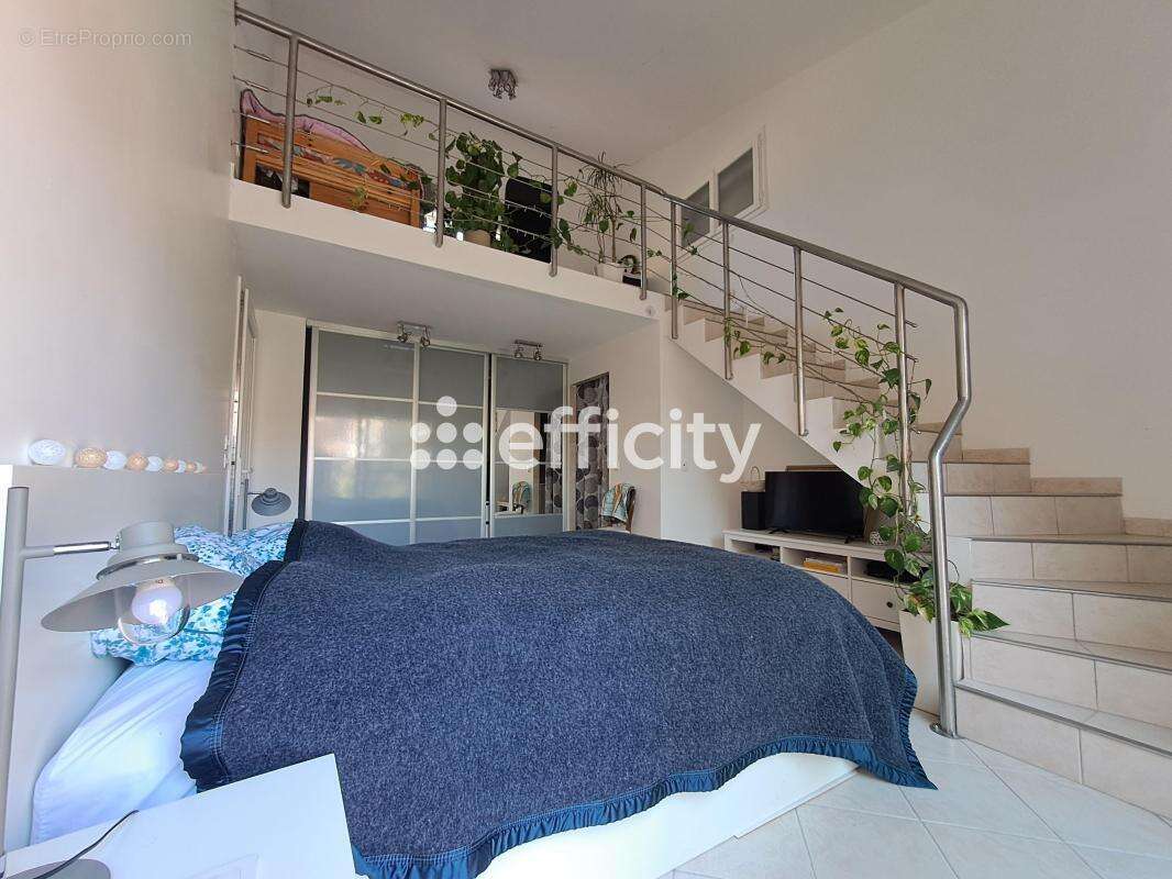Maison 235 m² à Martigues  - photo 8