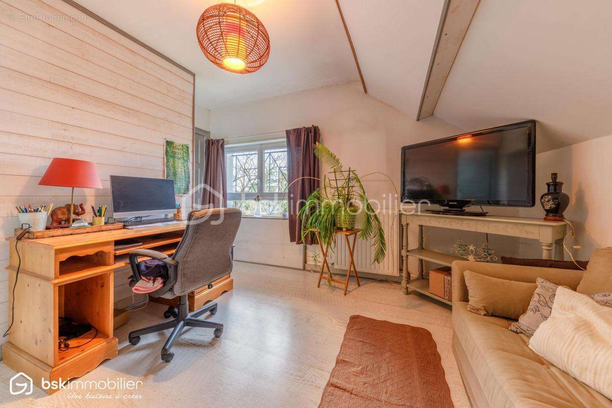 Maison à MONTIERCHAUME