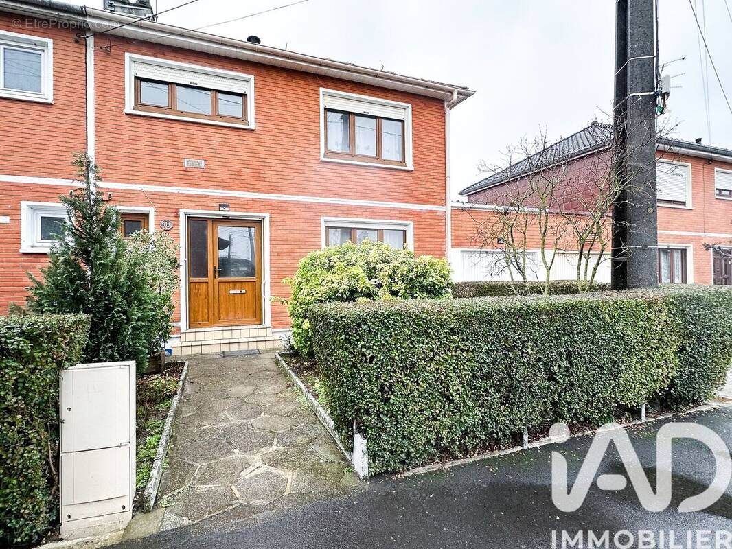 Photo 1 - Maison à DOUCHY-LES-MINES