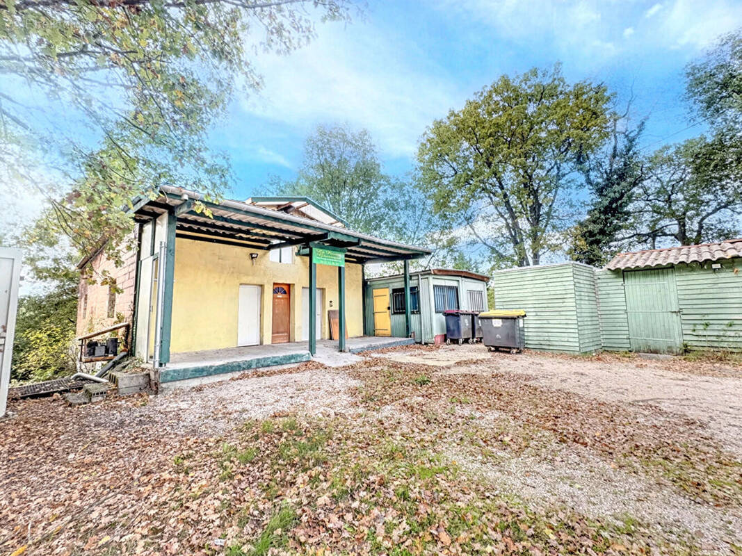 Terrain à POUCHARRAMET