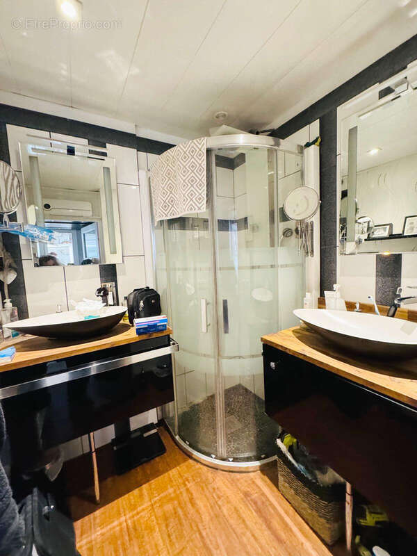 Appartement à COGOLIN