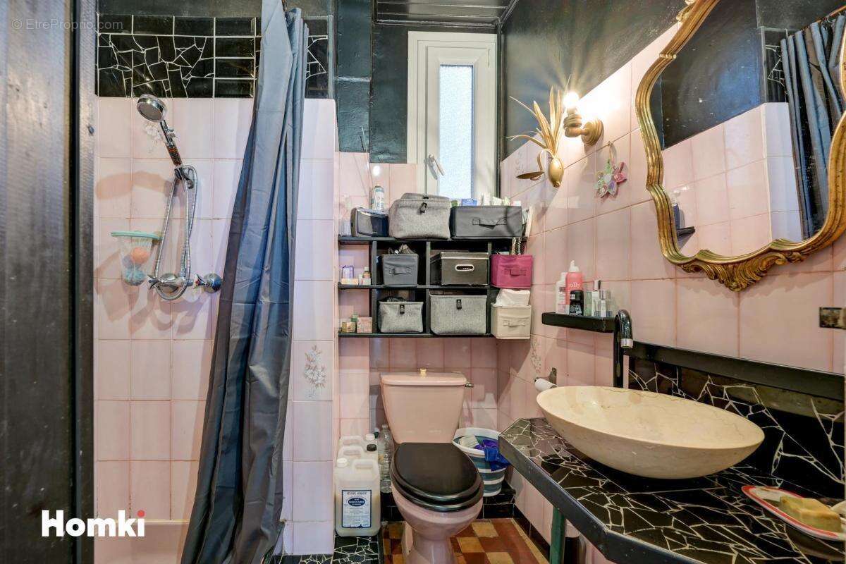 Appartement à MARSEILLE-1E