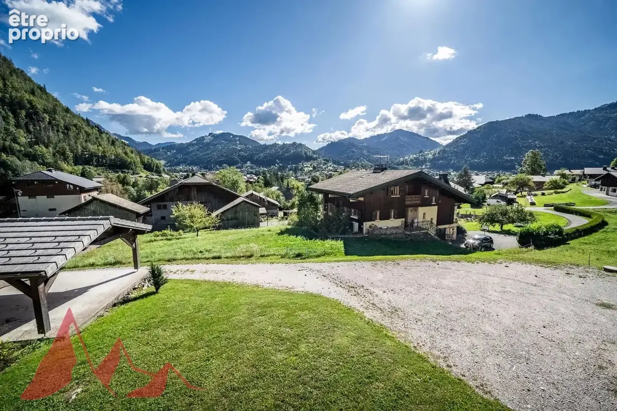 Chalet individuel de 6 chambres sur un terrain de 1 200 m² dans un secteur recherché de Montriond - photo 3