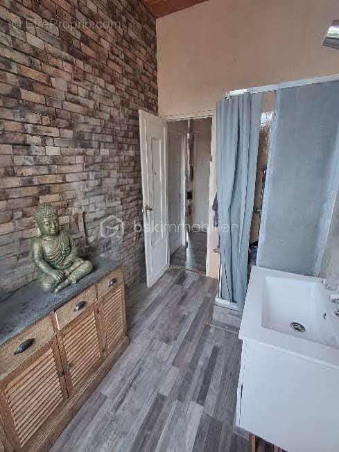 Maison à VILLENEUVE-L'ARCHEVEQUE