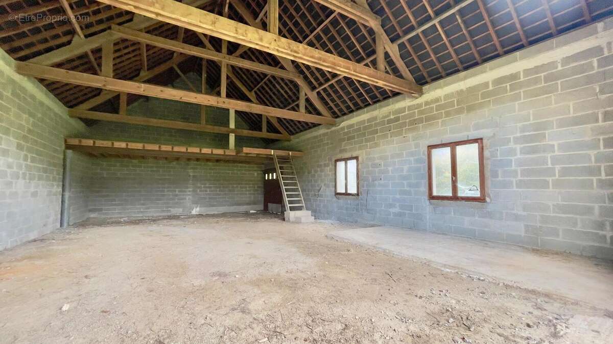 Photo 2 - Commerce à CHATILLON-SUR-COLMONT