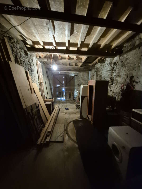 A 10 mns de lagrasse, caunettes en val, maison de village sur 2 niveaux avec grande remise - photo 8