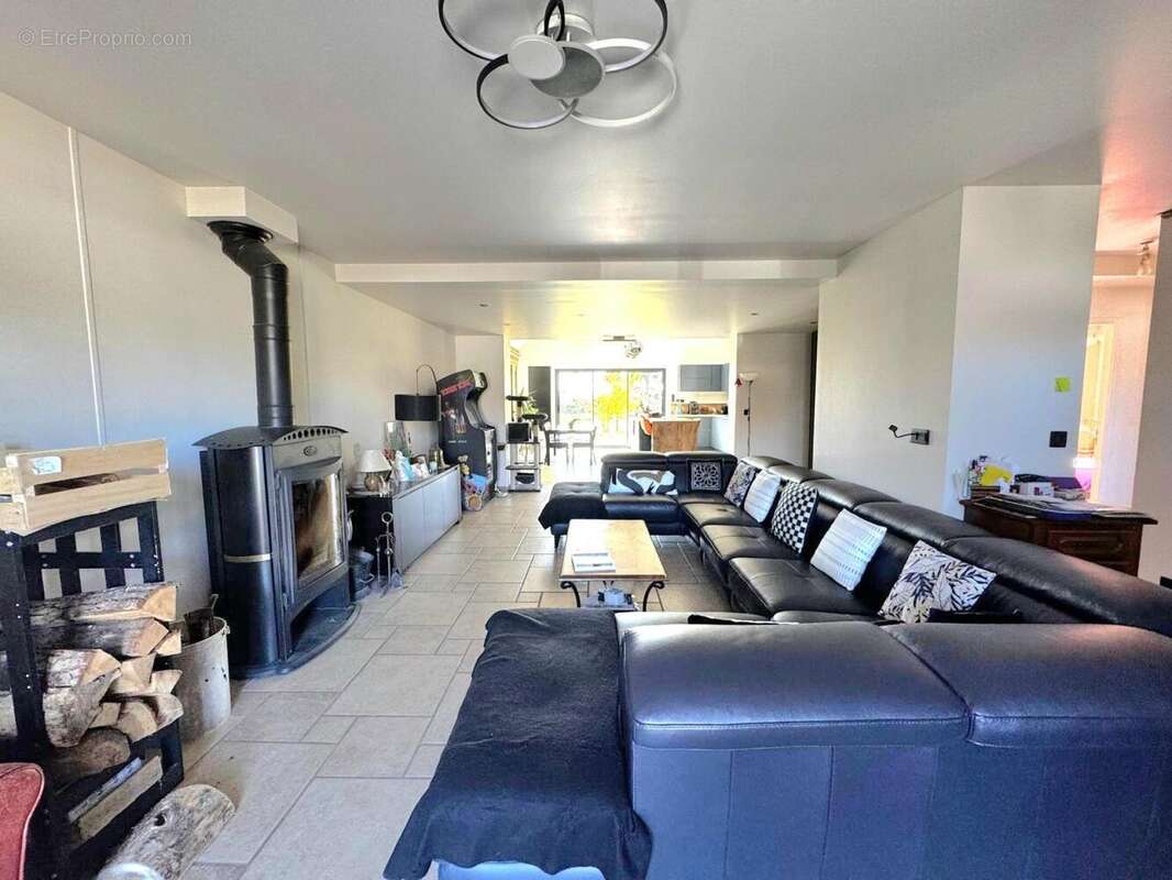 Maison 160 m² à La Villeneuve-En-Chevrie  - photo 6