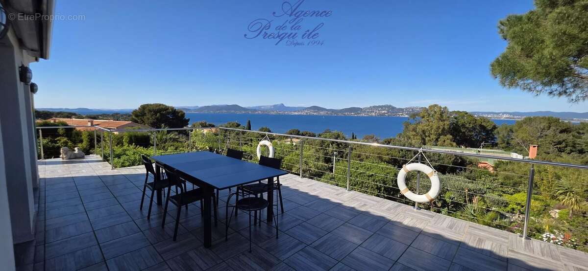Maison à HYERES
