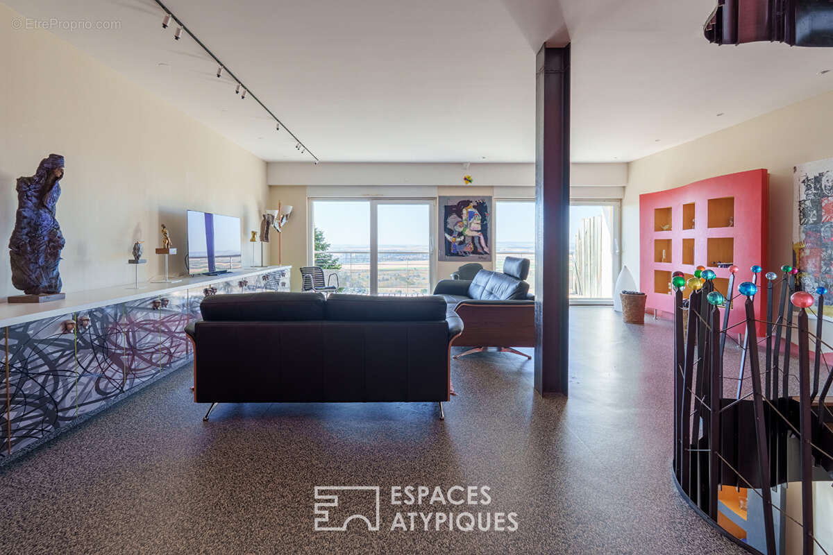 Maison au décor singulier et vue panoramique - photo 7