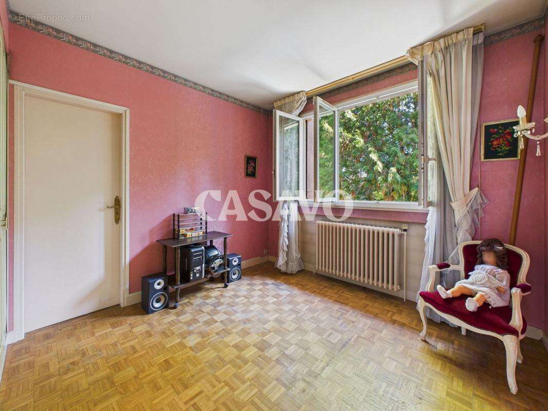 Maison à VILLENEUVE-LE-ROI