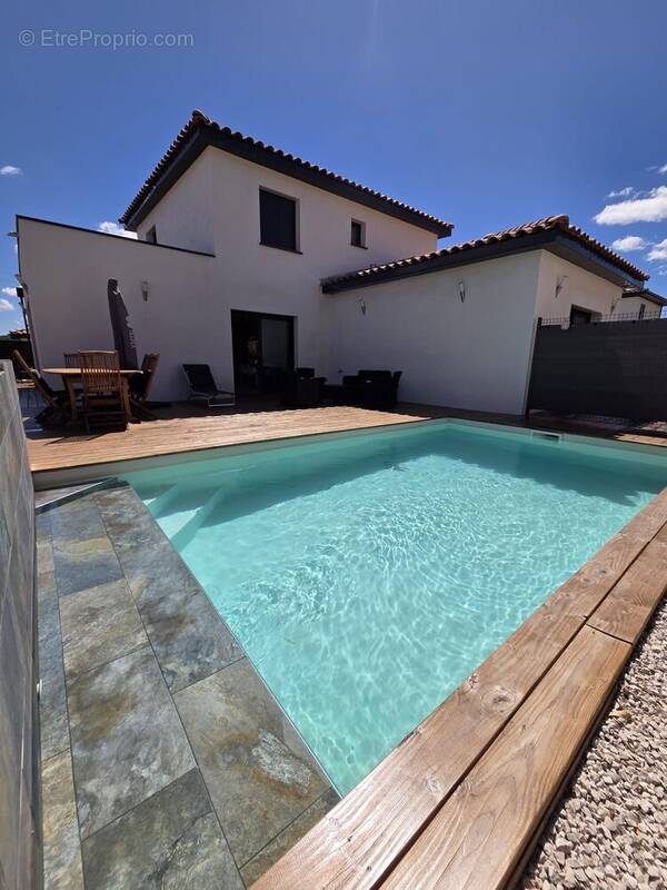 Maison à SAINTE-CROIX-DE-QUINTILLARGUES
