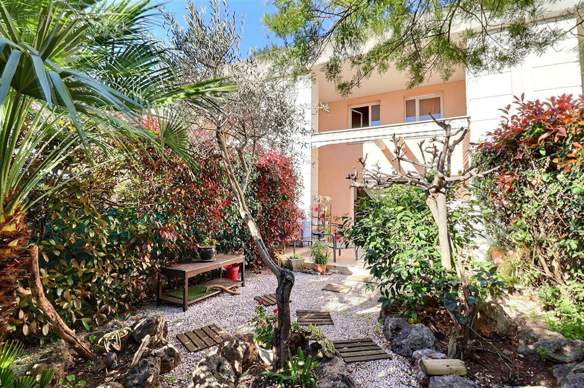 Appartement à FREJUS